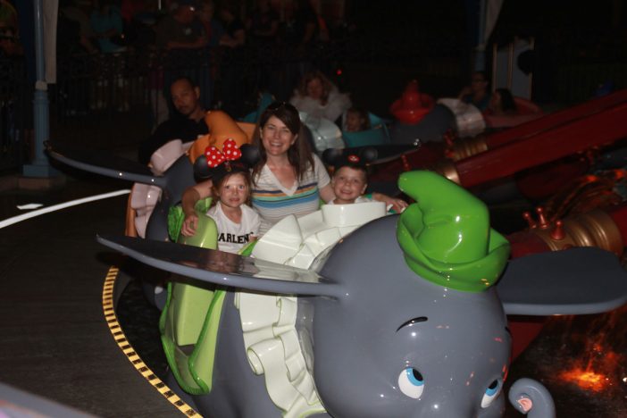 Disneland Dumbo Ride