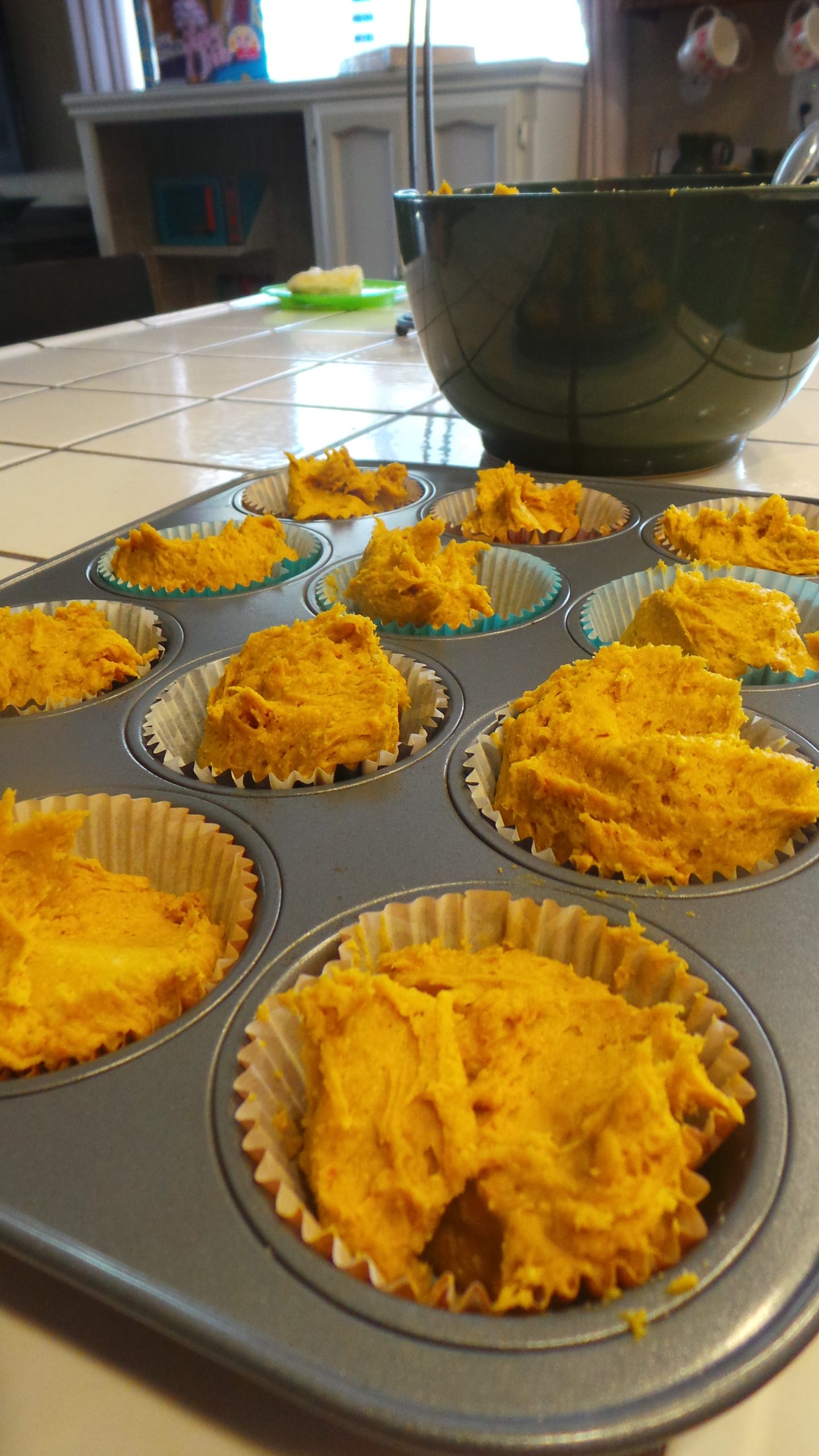 Pumpkin Muffin Recipe - Easy 2 ingredient pumpkin muffin recipe