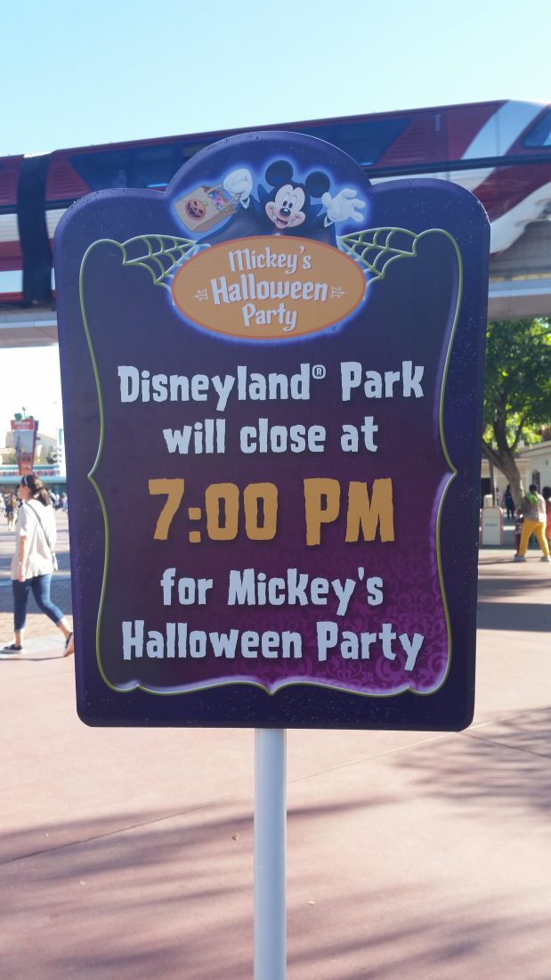 mickeys Halloween party sign