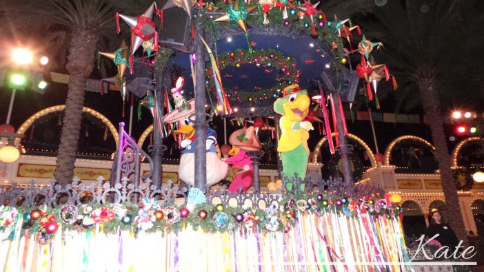 three-caballeros-disney-viva-navidad