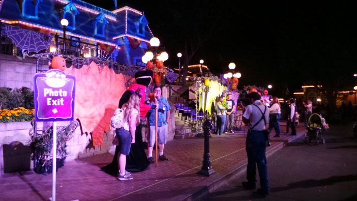 characters at Mickey's Halloween Party