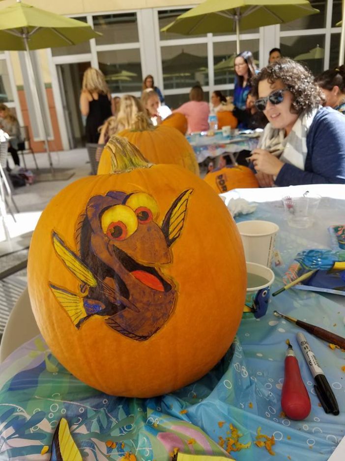 finding-dory-pumpkin-carving-stencil-and-halloween-party-ideas