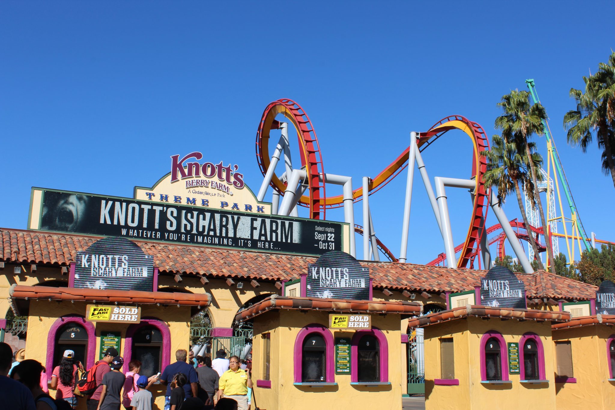 Knott's Spooky Farm is daytime Halloween fun for kids!