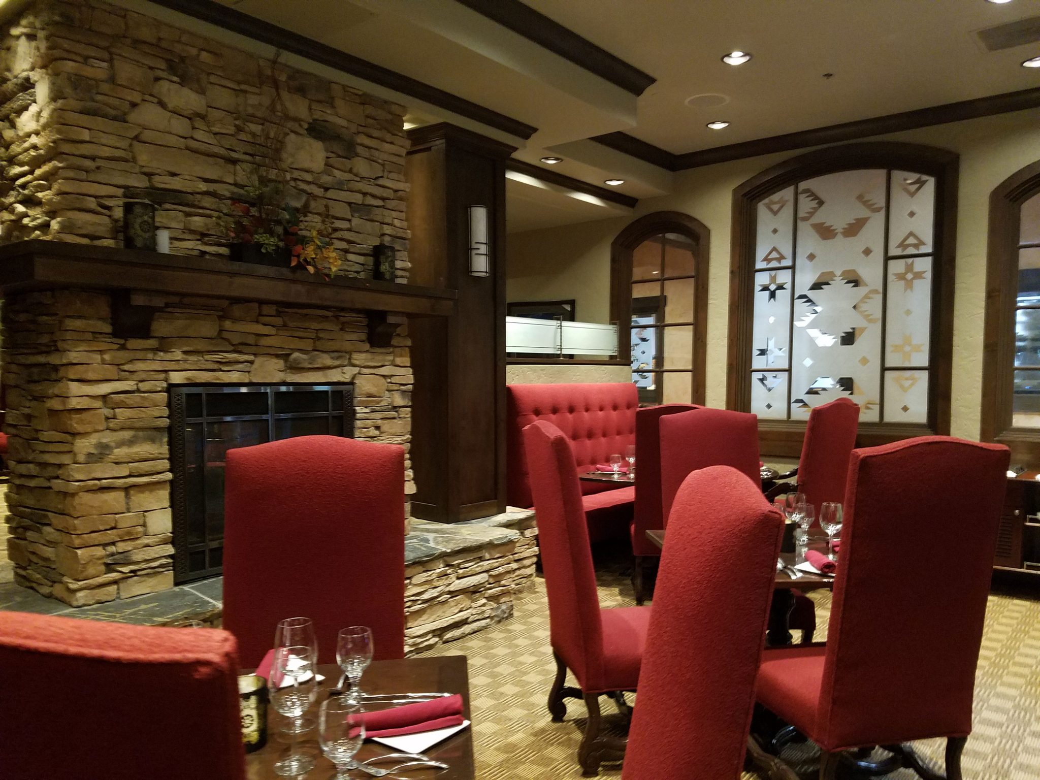 A review and photo tour of Tenaya Lodge in Yosemite