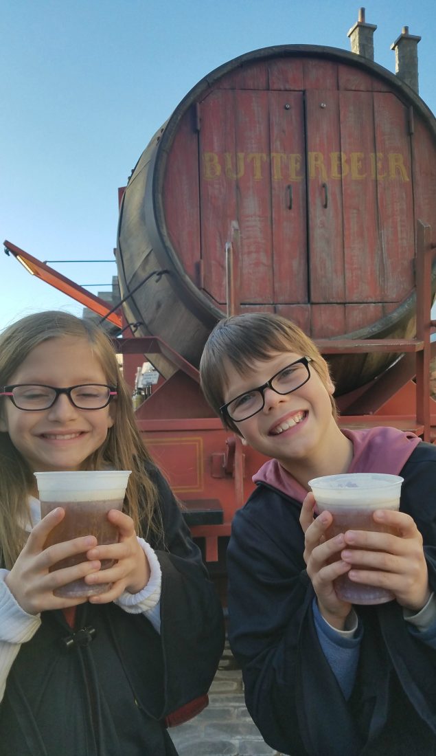 butterbeer at Harry Potter World