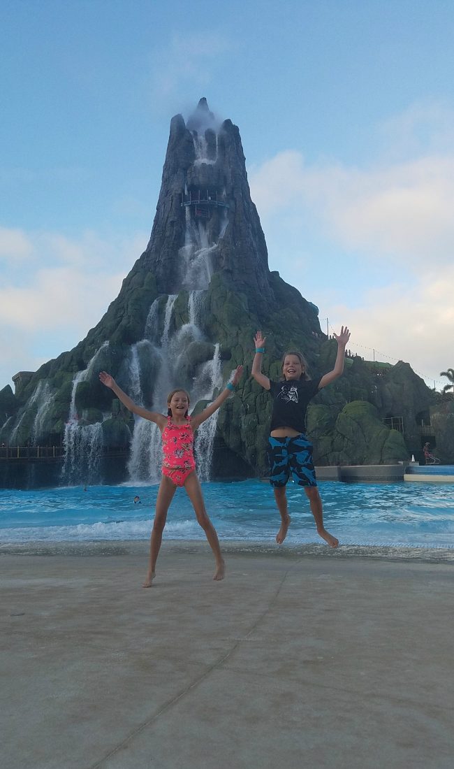 Pictures and tips of the new Orlando Water Park, Volcano Bay!