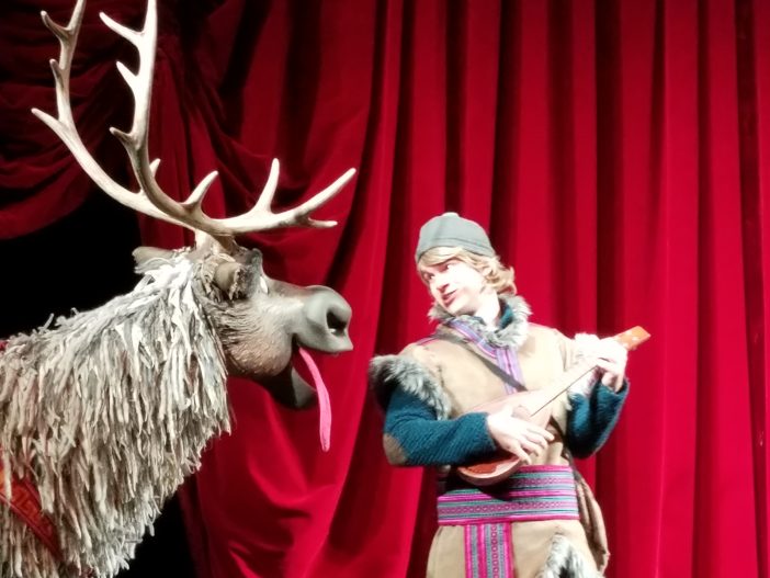 sven and kristoff on the Disney Wonder