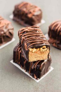 Healthy Snickers Protein Bars