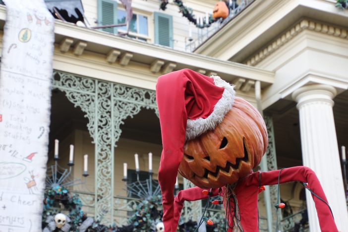 Haunted Mansion HOliday at Disneyland