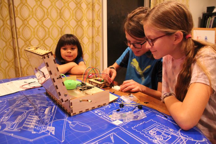 play minecraft with this piper computer kit