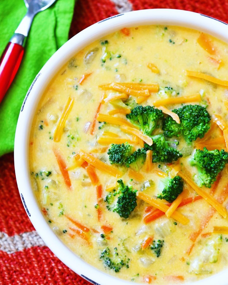 Easy Broccoli Cheese Soup Recipe