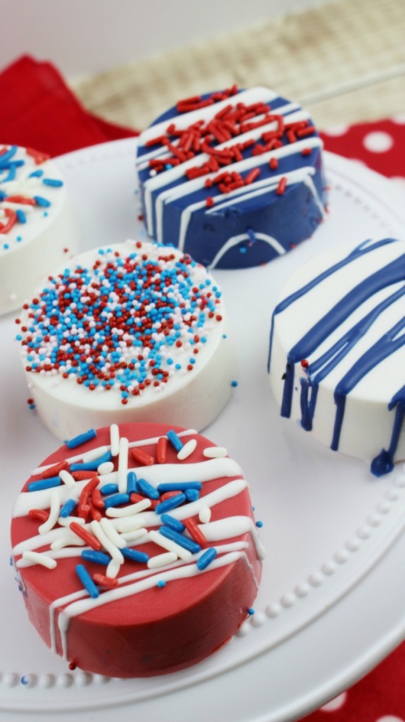 Patriotic Chocolate Covered Oreos Recipe