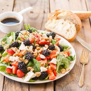 Fresh Berries and Spinach Salad