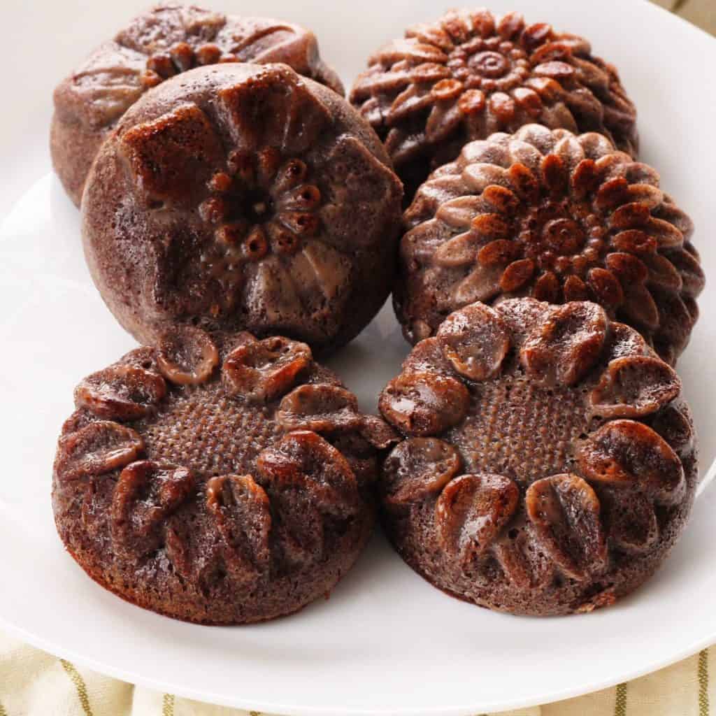 Keto Dessert Recipes - Round up of Ketogenic Friendly Desserts