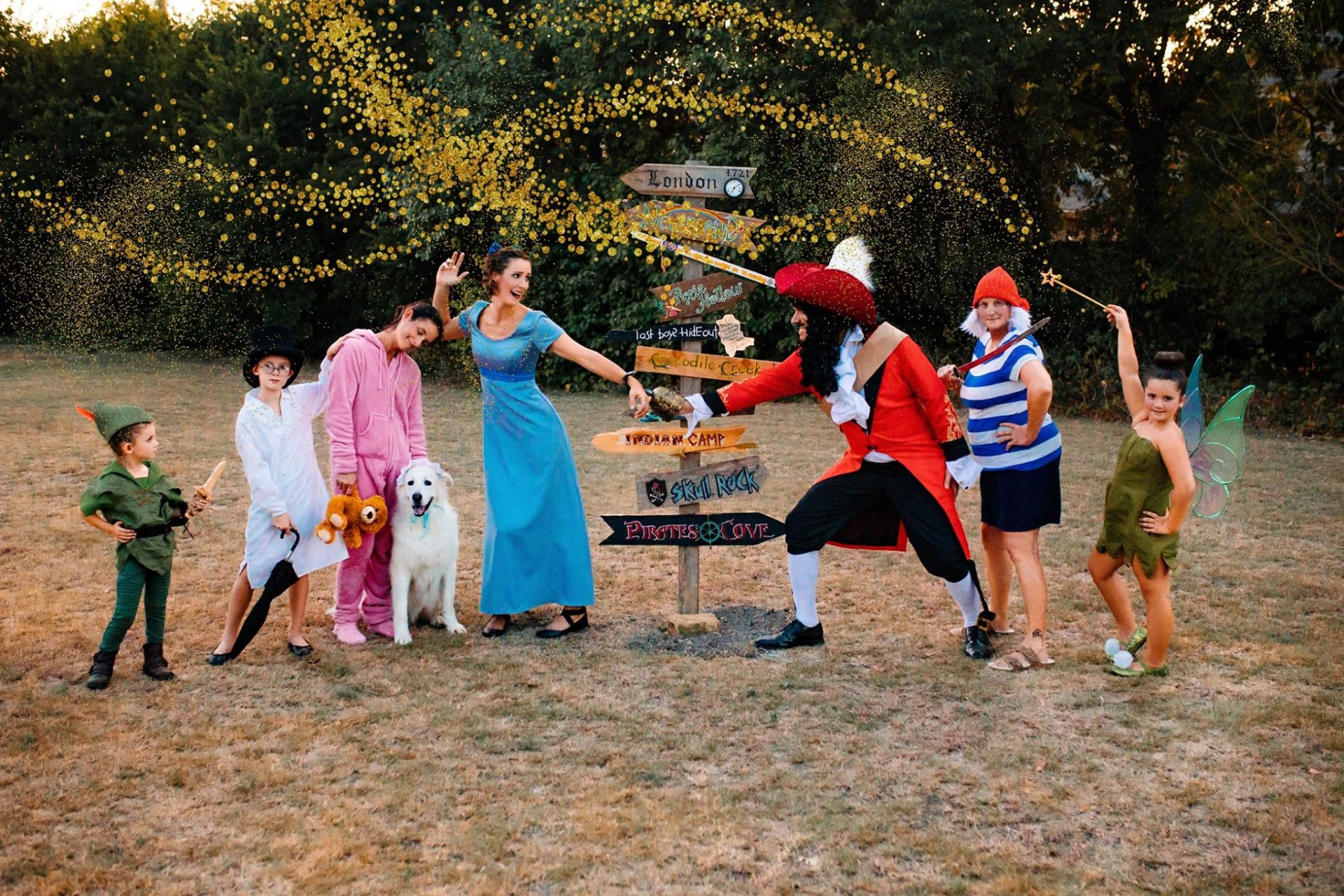 Peter Pan Family Group Costume photo shoot goals!